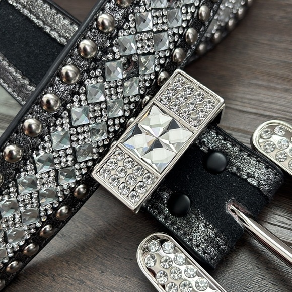 Nocona Genuine Leather Western bling,rhinestone belt,studs,removable buckle - Picture 6 of 14